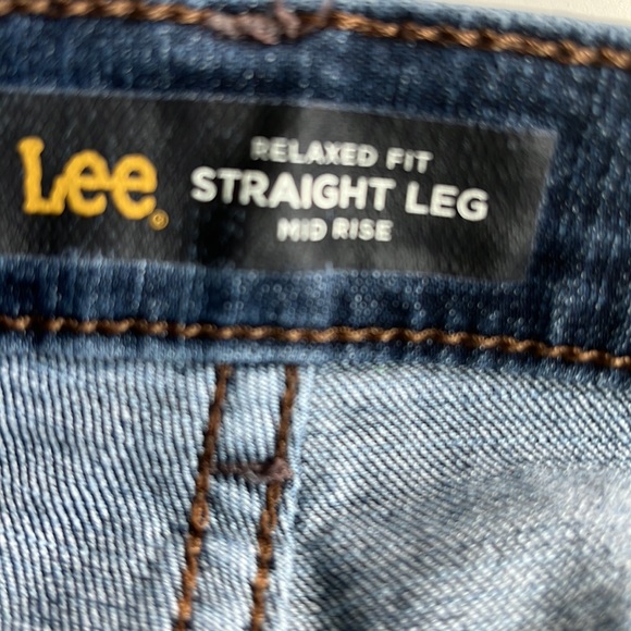 Lee relaxed fit straight leg mid rise dark wash blue jeans - Picture 5 of 6